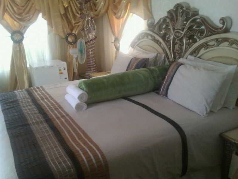 Bulawayo Continental Hotel Экстерьер фото